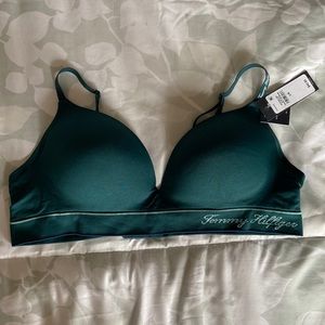 Tommy Hilfiger seamless bralette - size large